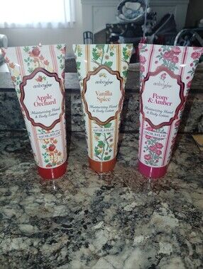 Apple orchard, vanilla spice, peony and Amber Amber glow moisturizing hand